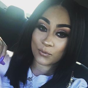 Meet your Posher, Jasmin